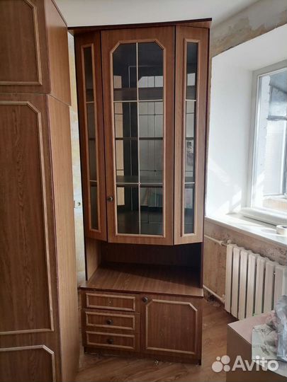 Шкаф сервант