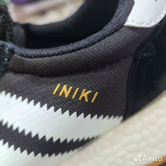 Кроссовки Adidas iniki