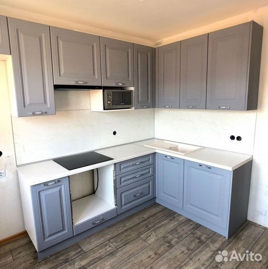 Угловая кухня в квартиру