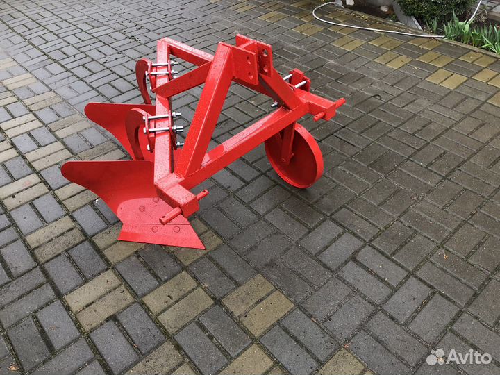 Плуг двухкорпусный для минитрактора