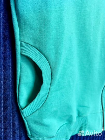 Безрукавка женская спортивная