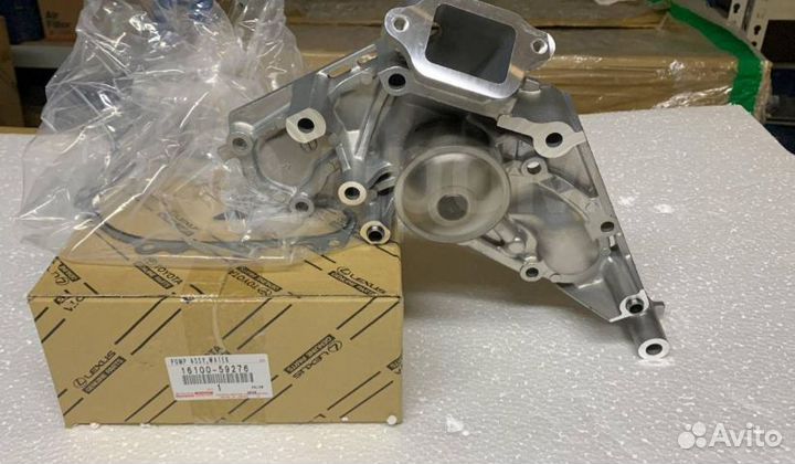 Помпа водяная Toyota 1610059276