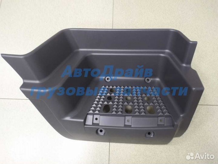 Подножка правая Ивеко Стралис Траккер