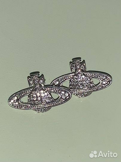 Сережки сатурн