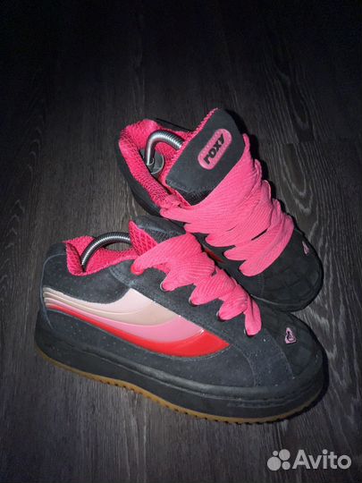 Roxy circa adio fallen etnies dc shoes osiris dvs