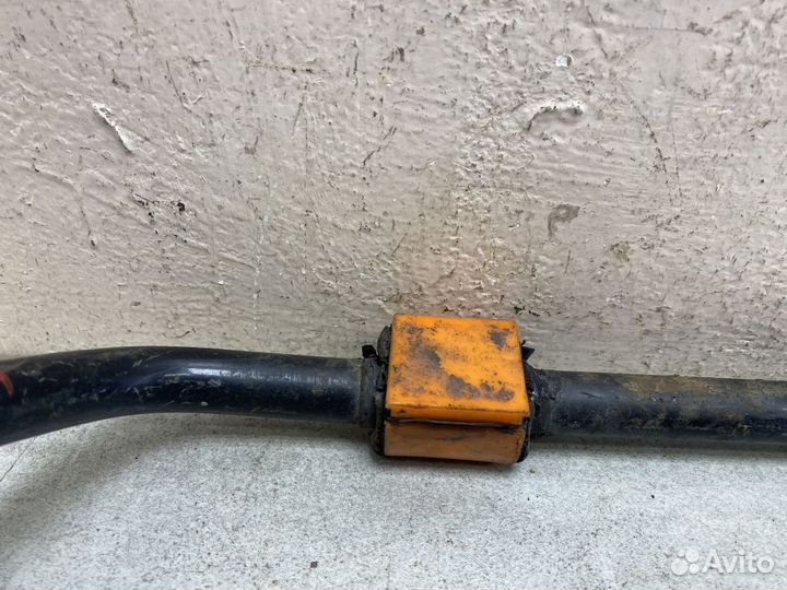 Стабилизатор передний