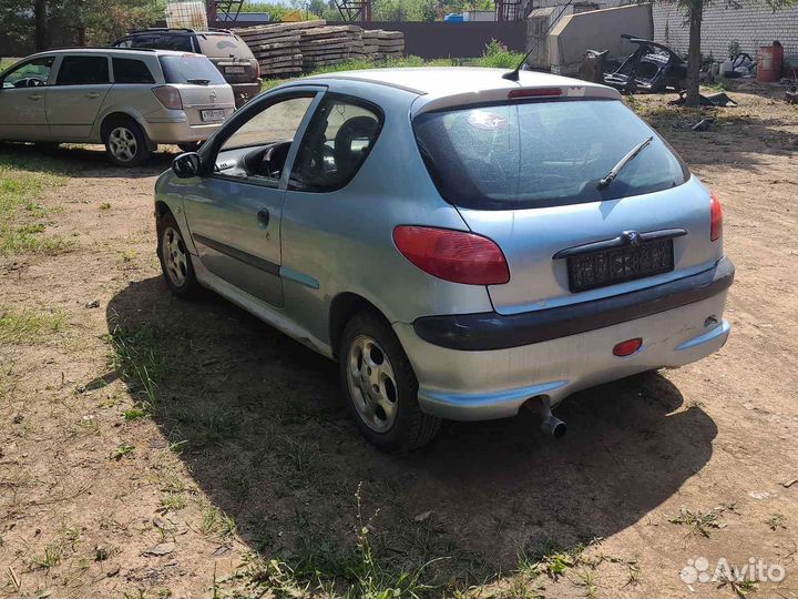 Разборка (запчасти) Peugeot 206 1998-2012