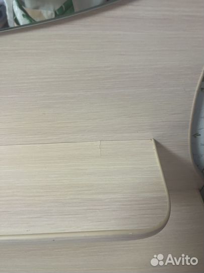 Трюмо с зеркалом