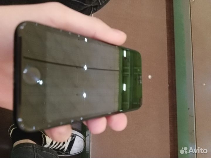 iPhone SE (2020), 64 ГБ