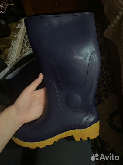 Резиновые сапоги