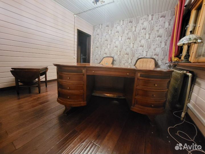 Письменный стол