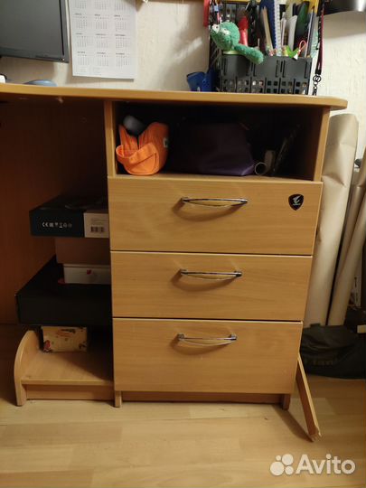 Стол письменный