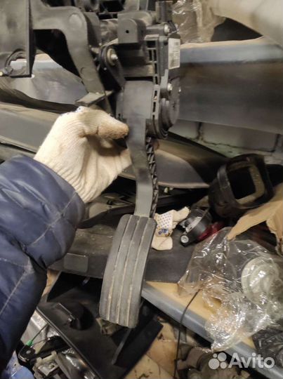 Педаль газа рено лагуна 3 бензин