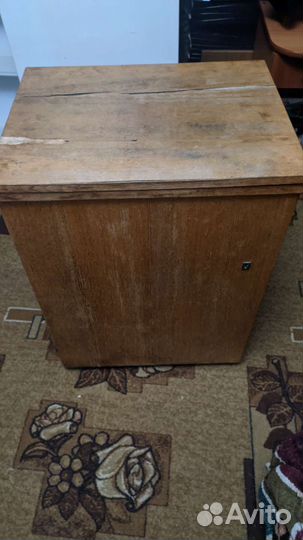 Швейная машина Чайка