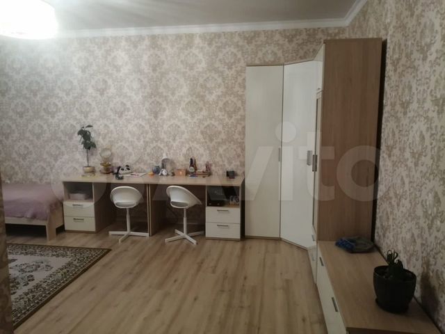 2-к. квартира, 82 м², 6/9 эт.