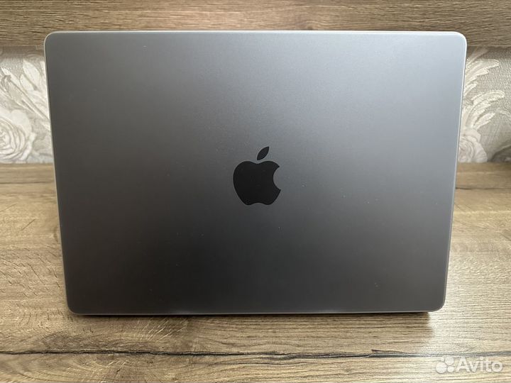 Apple MacBook Pro 14 M3