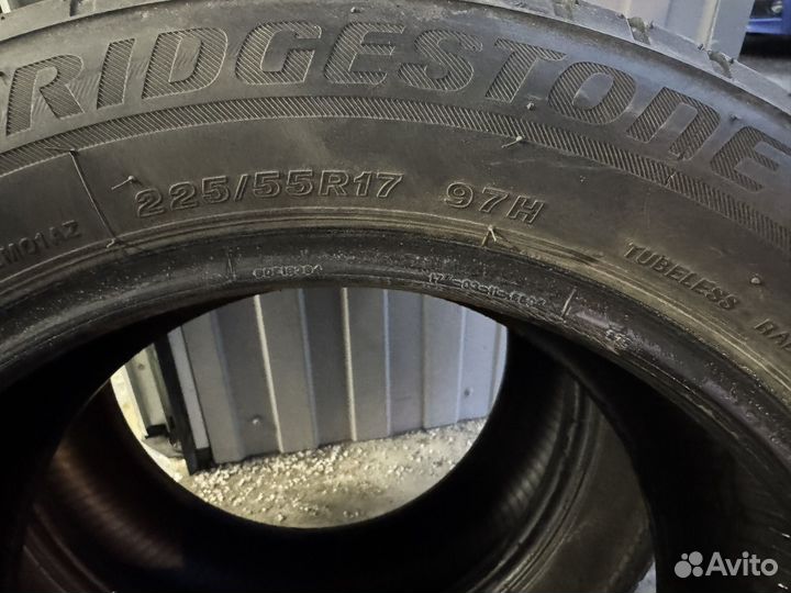 Bridgestone Blizzak LM-001 225/55 R17 97H