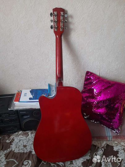 Акустическая гитара