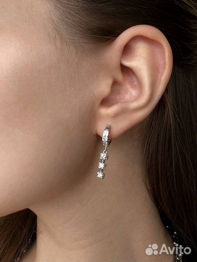 Золотые серьги с бриллиантами 585 / 4.76 гр