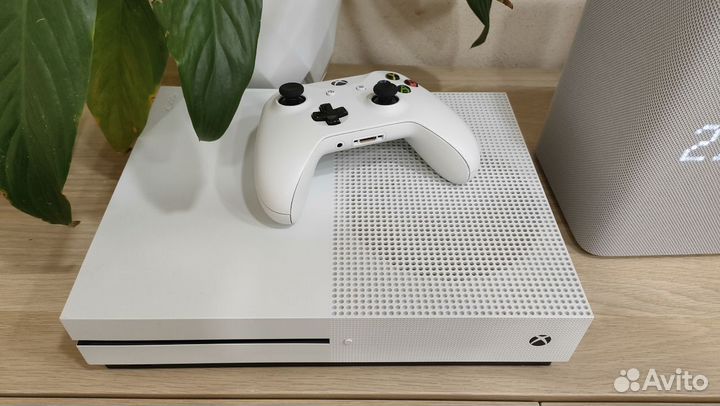 Xbox one s 1tb с играми