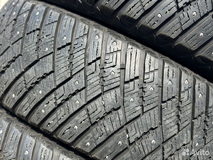 Goodyear UltraGrip Ice Arctic SUV 235/65 R17