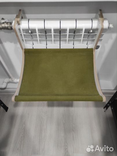 Лежанка гамак для кошек на батарею