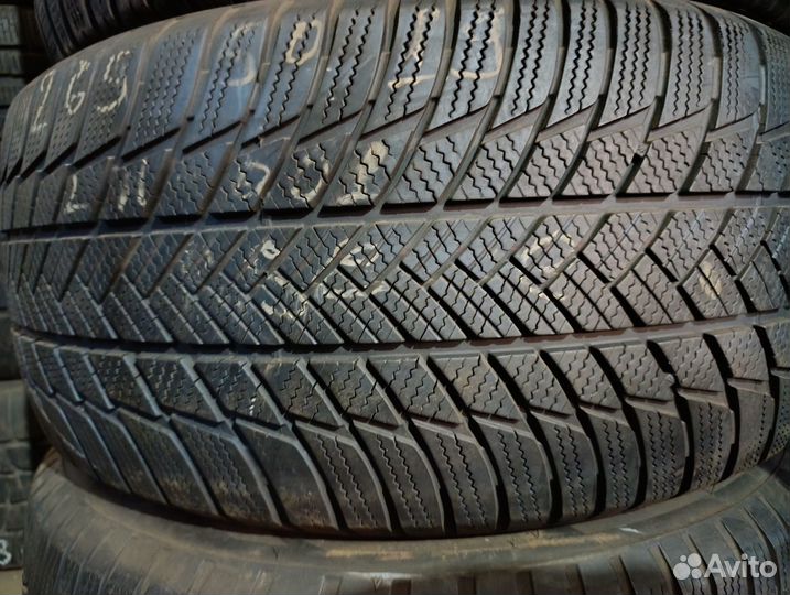 Bridgestone Blizzak LM-001 265/50 R19