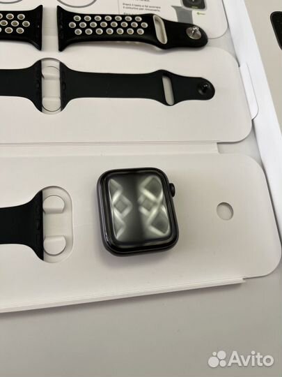 Часы Apple Watch Series 6 44 mm Space Gray