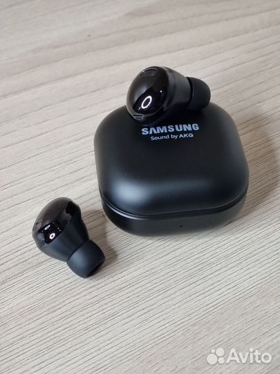 Наушники Samsung Buds Pro