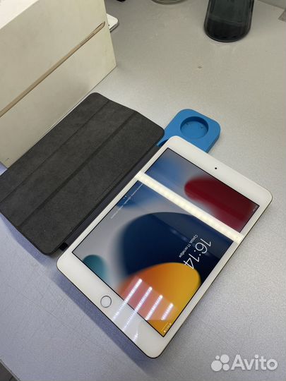 iPad mini 4 32gb wi-fi+sim card