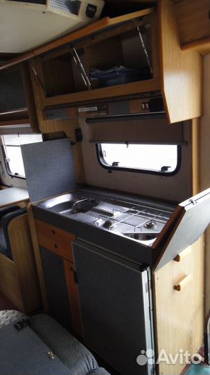 Альковный Mitsubishi Canter, 1990