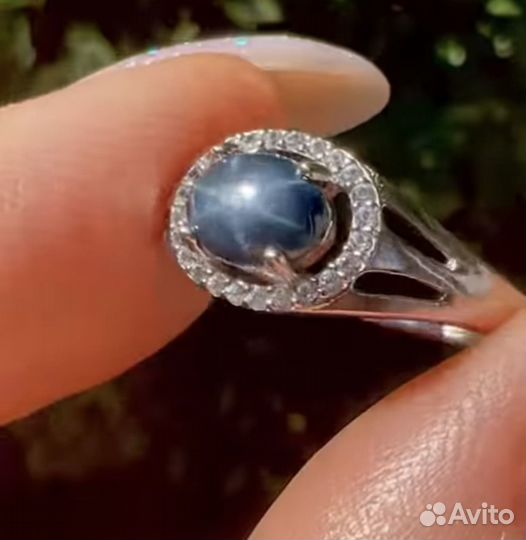 Серебряное кольцо с звездчатым сапфиром