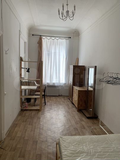 Комната 18 м² в 5-к., 3/5 эт.