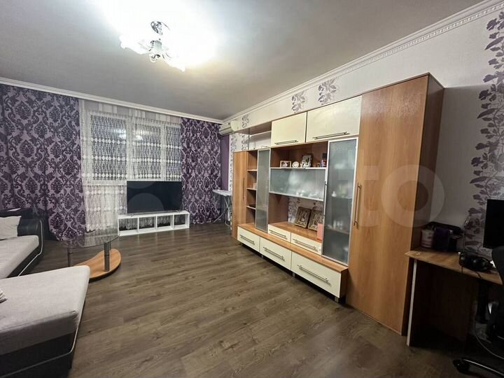 2-к. квартира, 90 м², 10/16 эт.