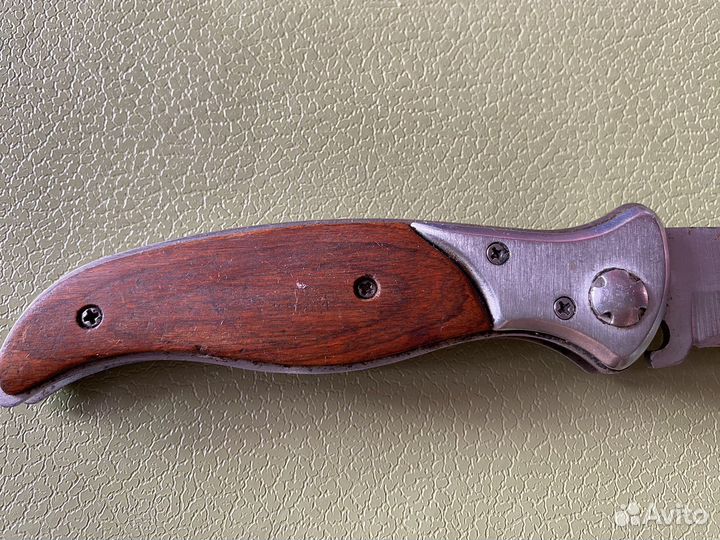 Нож складной с бегущей кошкой