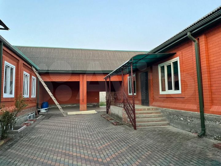 Дом 350 м² на участке 13,5 сот.