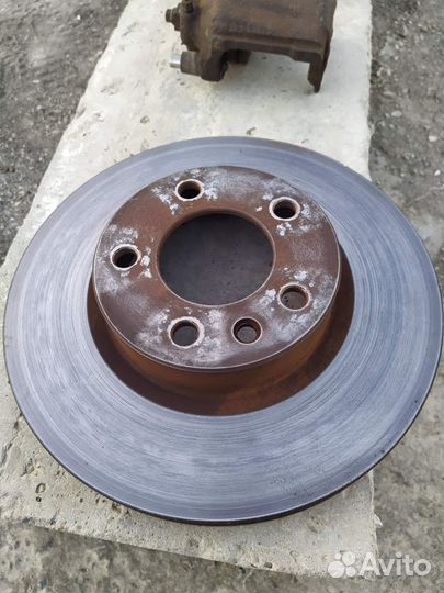 Комплект тормозов передние диски+суппорта+колодки