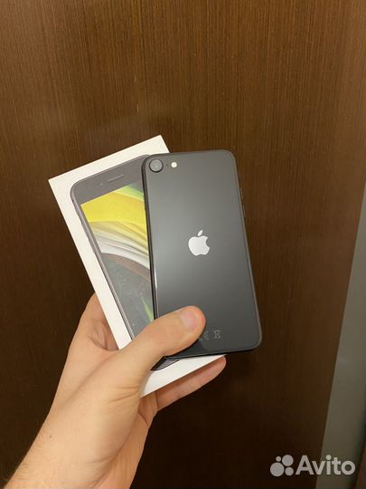 iPhone SE (2020), 64 ГБ