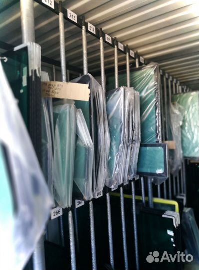 Стекло нижнее левое Экскаватор Фиат хитачиfb 100-2