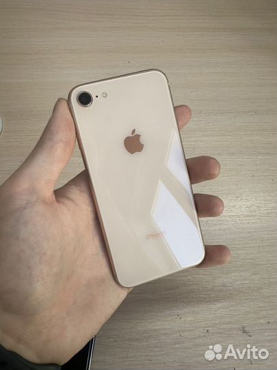 iPhone 8, 64 ГБ