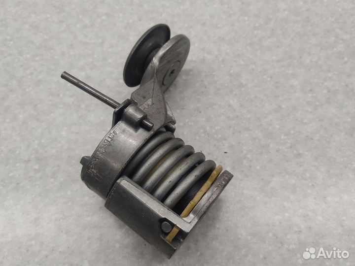 Натяжитель поликлин.ремня VAG