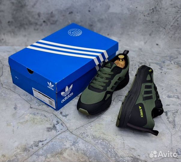 Кроссовки adidas gore tex