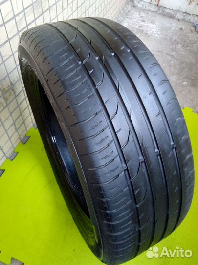 Continental ContiPremiumContact 2 215/55 R17 94V