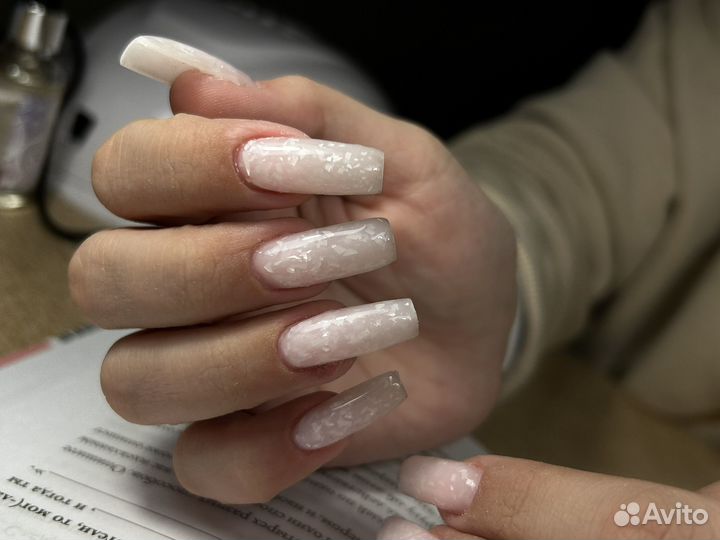 Маникюр и педикюр