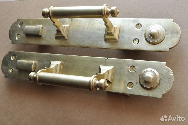 Гигантские старинные дверные ручки / 10 вершков