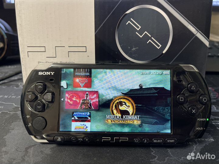 Новая Sony playstation psp Black 3000 с 150 играми