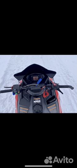 Снегоход Polaris switchback PRO-R
