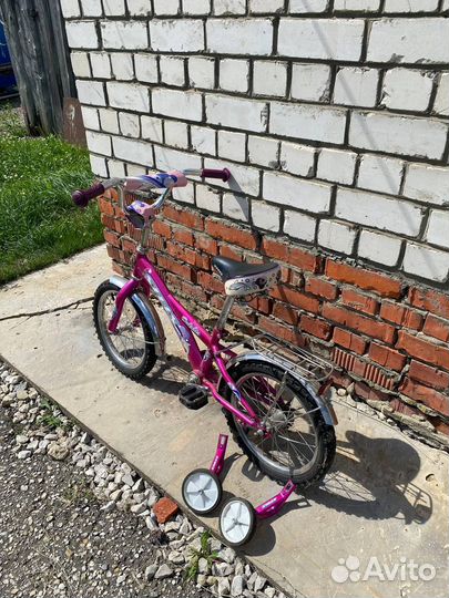 Детский велосипед Stels с двумя доп. колесами