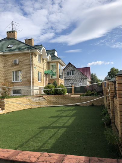 Дом 283 м² на участке 8 сот.