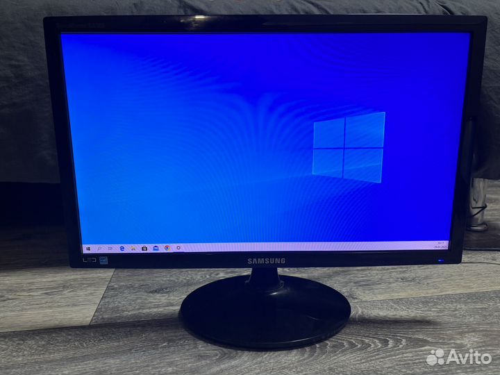 Монитор Samsung 20